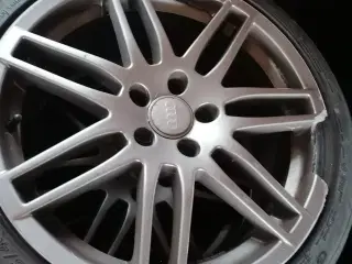 Dæk 225/40-18*