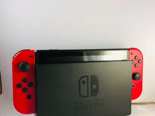 Nintendo Switch (Røde Joy-Cons) Flot Stand!