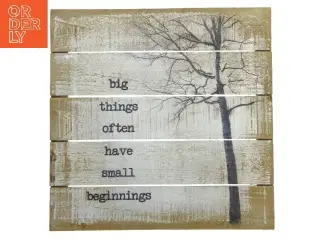 Trævægdekoration med citat fra Lafinesse (str. 39x39 cm)