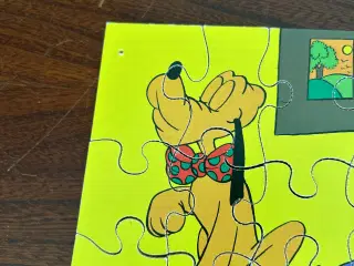 Mickey Mouse maler Pluto, Træpuslespil 40 brikker