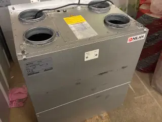 Ventilationsanlæg. Nilan comfort 200. Venstre