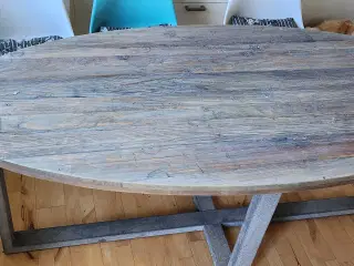 Specielt ovalt plankebord 