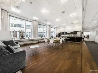 Kontorlejemål på 691 m²