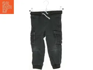 Børnebukser med lommer og snøre fra H&M (str. 92)