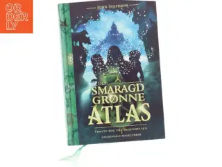 Det smaragdgrønne atlas af John Stephens (f. 1972) (Bog)