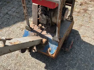 Pladevibrator diesel