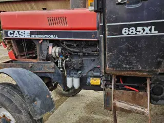 Case international 685XL