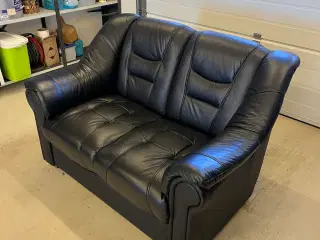 Sofa lækker sort læder sofa (ny stand)