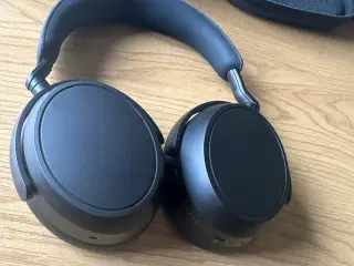 Sennheiser Momentum 4 Wireless hovedtelefoner sort