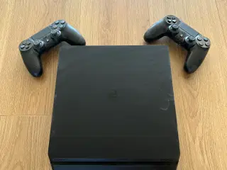 Playstation 4 med 2 konsoller 
