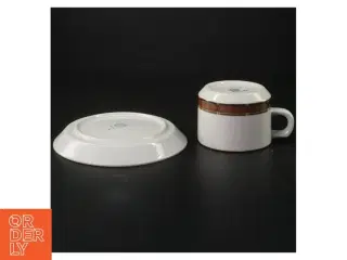 Dreis erKaffekopper med underkopper fra Desiree (str. Ø. 15 cm. h. 6 cm ø. 8 cm)