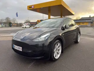 Tesla Model Y  RWD