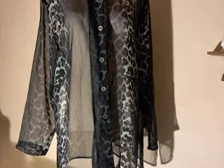 Alma Mater str. M skjorte