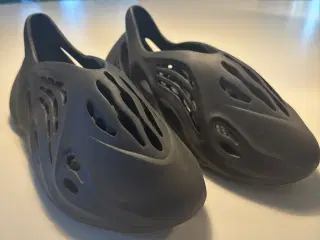 Yeezy Foam runners 