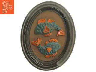 Oval keramisk vægdekoration med fisk fra Gabriel (str. 17,5x14 cm)