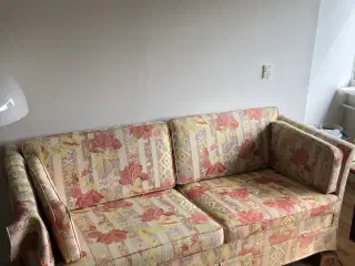 Fin lille sofa 2 til 3 oersoner