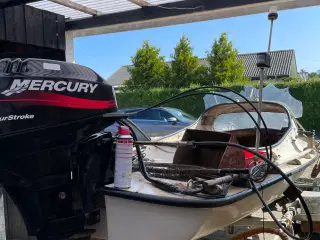 Fin Mopa 2 jolle med 4takt motor 
