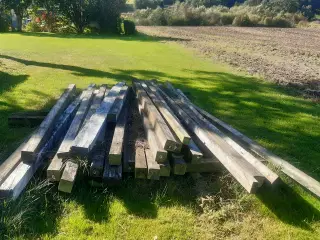 Diverse trykimprægnerede mest 4x4 stolper.