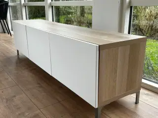 TV bænk 
