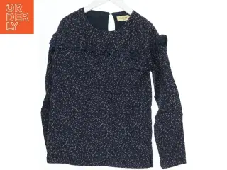 Langærmet bluse med små hvide prikker fra Bakito (str. 140)