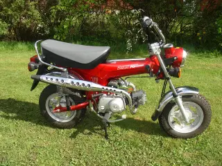Honda Dax ST 70