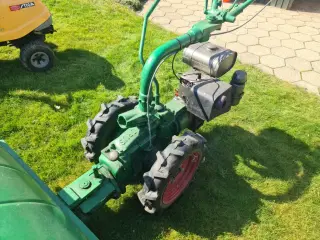 IRUS Universaltraktor
