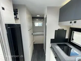 2023 - Chausson Titanium 720 ULTIMATE   2023 model, køjer samt stor dobbelt sænkeseng, 5prs. Smart-lounge, 170Hk - Automatgear