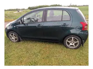 Yaris 1.4-4d 2007
