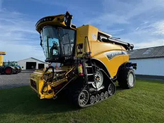 New Holland CR9.90 34" Traks 4WD