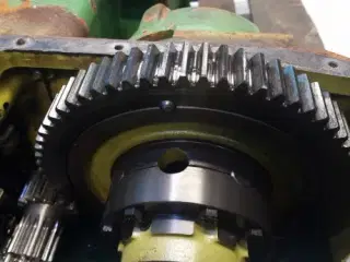 John Deere 1065 Transmission