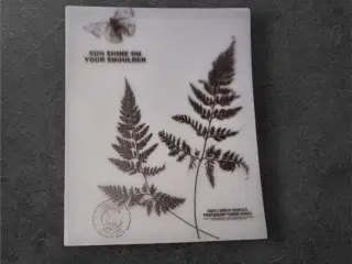 Vintage papirark med bregner og sommerfugl