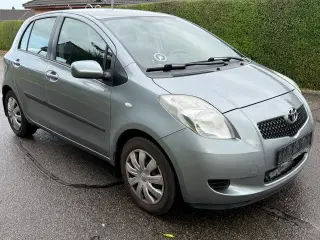Toyota Yaris 1,3 - Automatgear