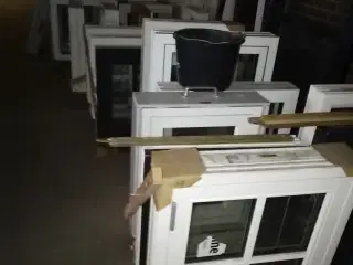 NYE SMÅ VINDUER,  PRISER FRA KR 700