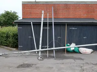 Div spilerstager, sejl, spilerdug, mast m.m.