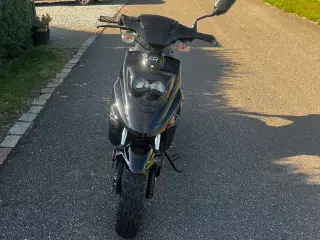 Moto CR-Hot 50 – 2023 🛵 3.800 km – ingen skrammer