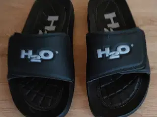 H20 bade sandaler