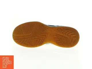 Håndboldsko,  sportsko med  “non marking sole”med gummisål fra Asics (str. 37,5)