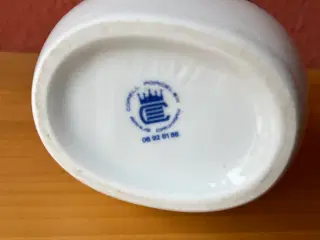 Vase fra Corell Porcelæn