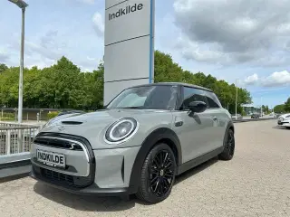 MINI Cooper SE  Essential