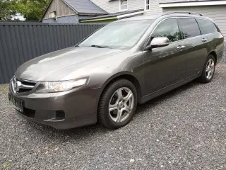 Honda Accord 2,0i Comfort Tourer