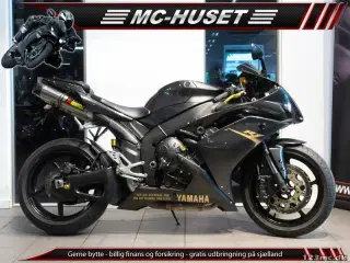 Yamaha YZF R1