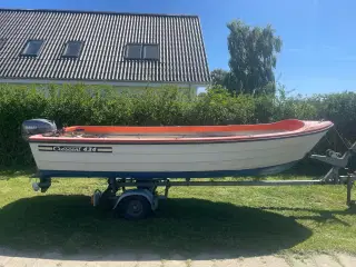 Cresent 434 m. Yamaha 15 hk