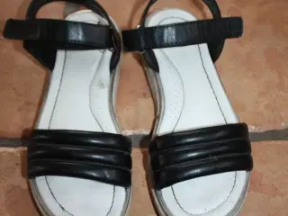 Sprit sandal str. 35