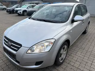 Billig benzin bil kører godt evt bytte