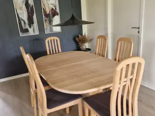 Spisebord og 6 stole i sæbebehandlet bøg