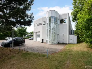 Kontor på 196 m² med fleksible indretningsmuligheder
