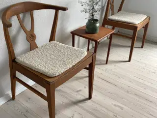 2 stole og lille bord