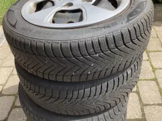 4stk vinterdæk og fælge 165/60R14å