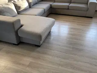 Stor sofa.