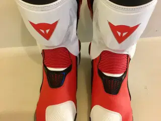 Dainese Torque 3 out str. 43